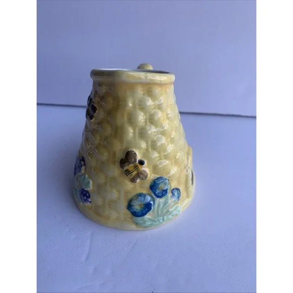 Vintage‎ Beehive Creamer Pitcher Basket-Weave Textured - Picture 2 of 7